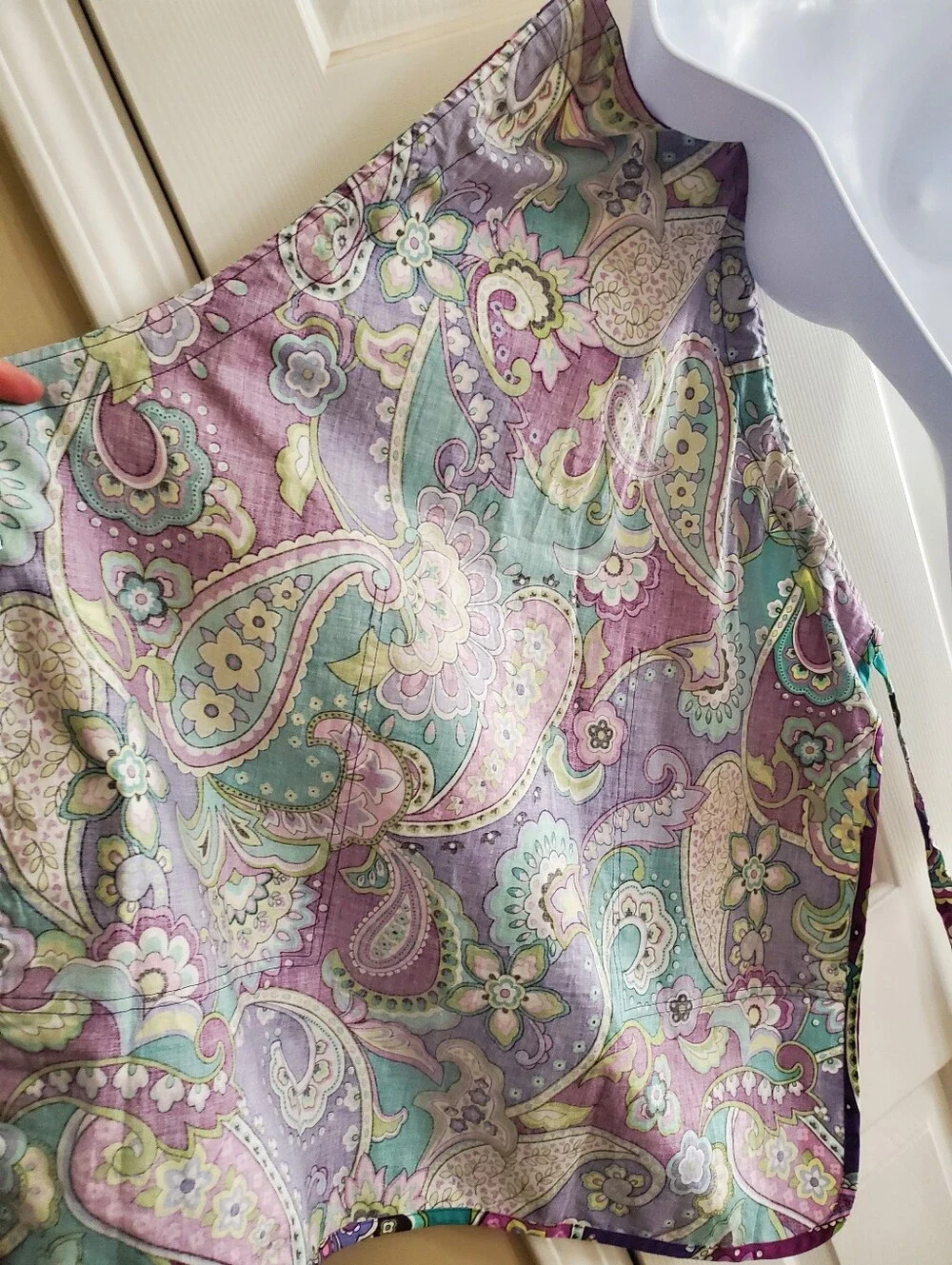 Vera Bradley cotton apron in the retired Heather paisley pattern